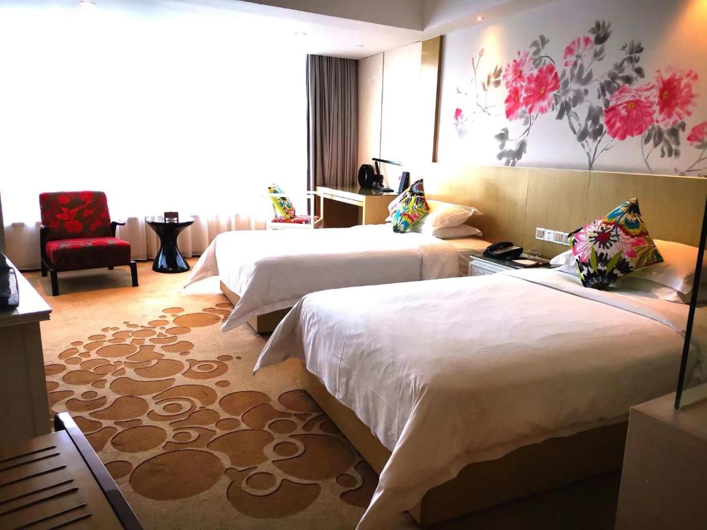 Paco Hotel Beijing Road Pedestrian Street Tuanyida Metro Guangzhou Bagian luar foto